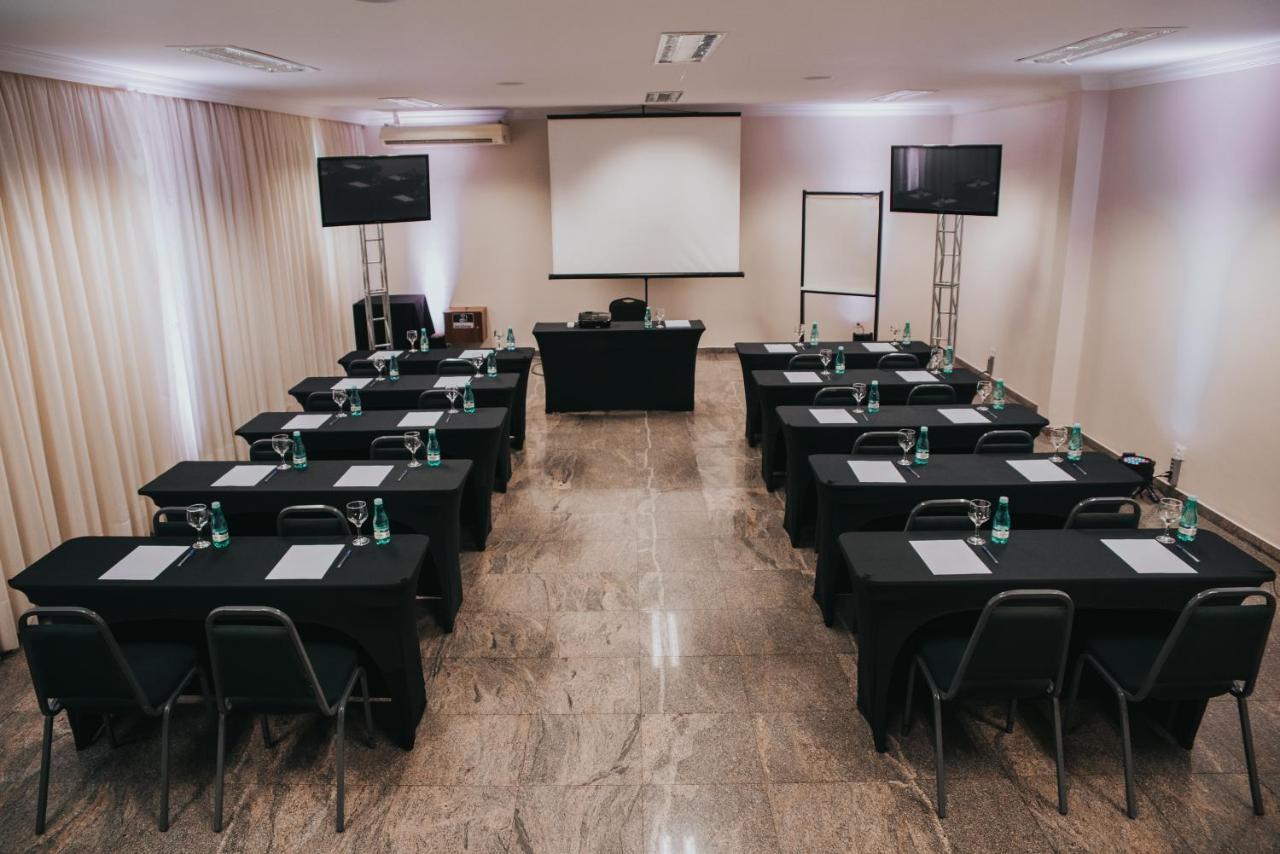 Arua Hotel, Restaurante E Convencoes プレジデンテ・プルデンテ エクステリア 写真