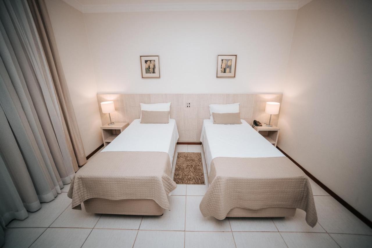 Arua Hotel, Restaurante E Convencoes プレジデンテ・プルデンテ エクステリア 写真