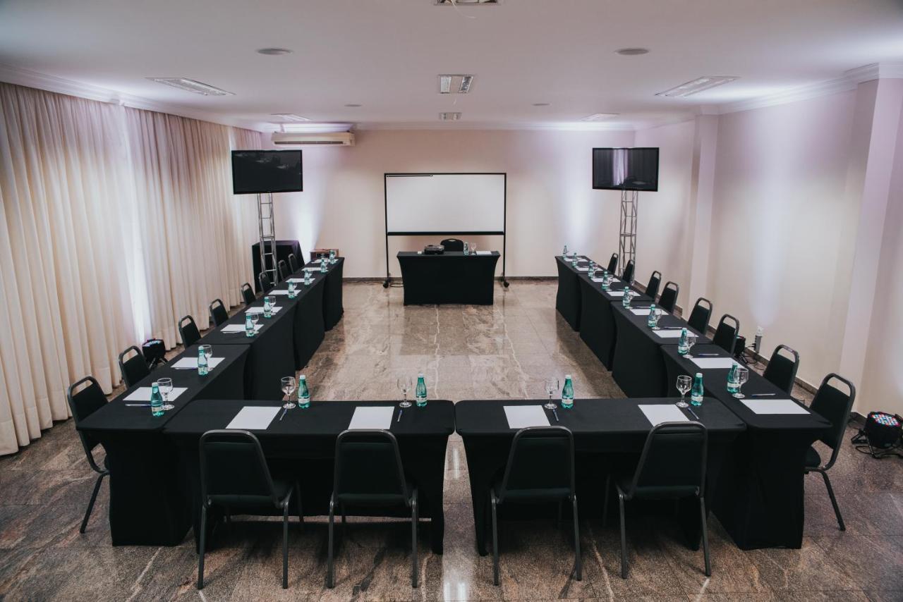 Arua Hotel, Restaurante E Convencoes プレジデンテ・プルデンテ エクステリア 写真