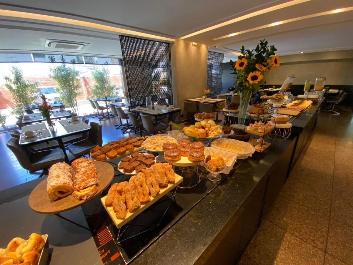 Arua Hotel, Restaurante E Convencoes プレジデンテ・プルデンテ エクステリア 写真